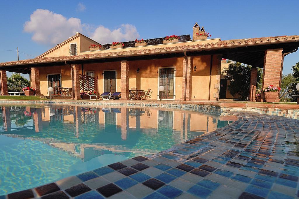 Agriturismo Poggio Delle Conche Pitigliano Luaran gambar