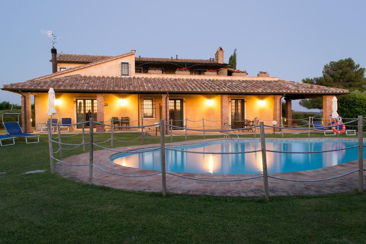 Agriturismo Poggio Delle Conche Pitigliano Luaran gambar
